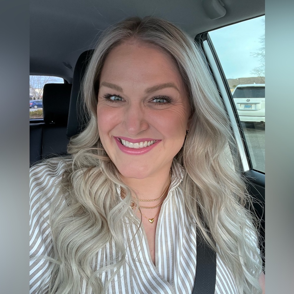 Meet your Posher, Cortney
